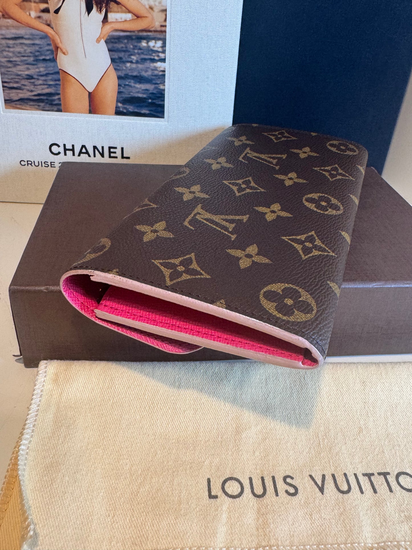 Louis Vuitton Monogram Emily Flower
Pink Long Wallet