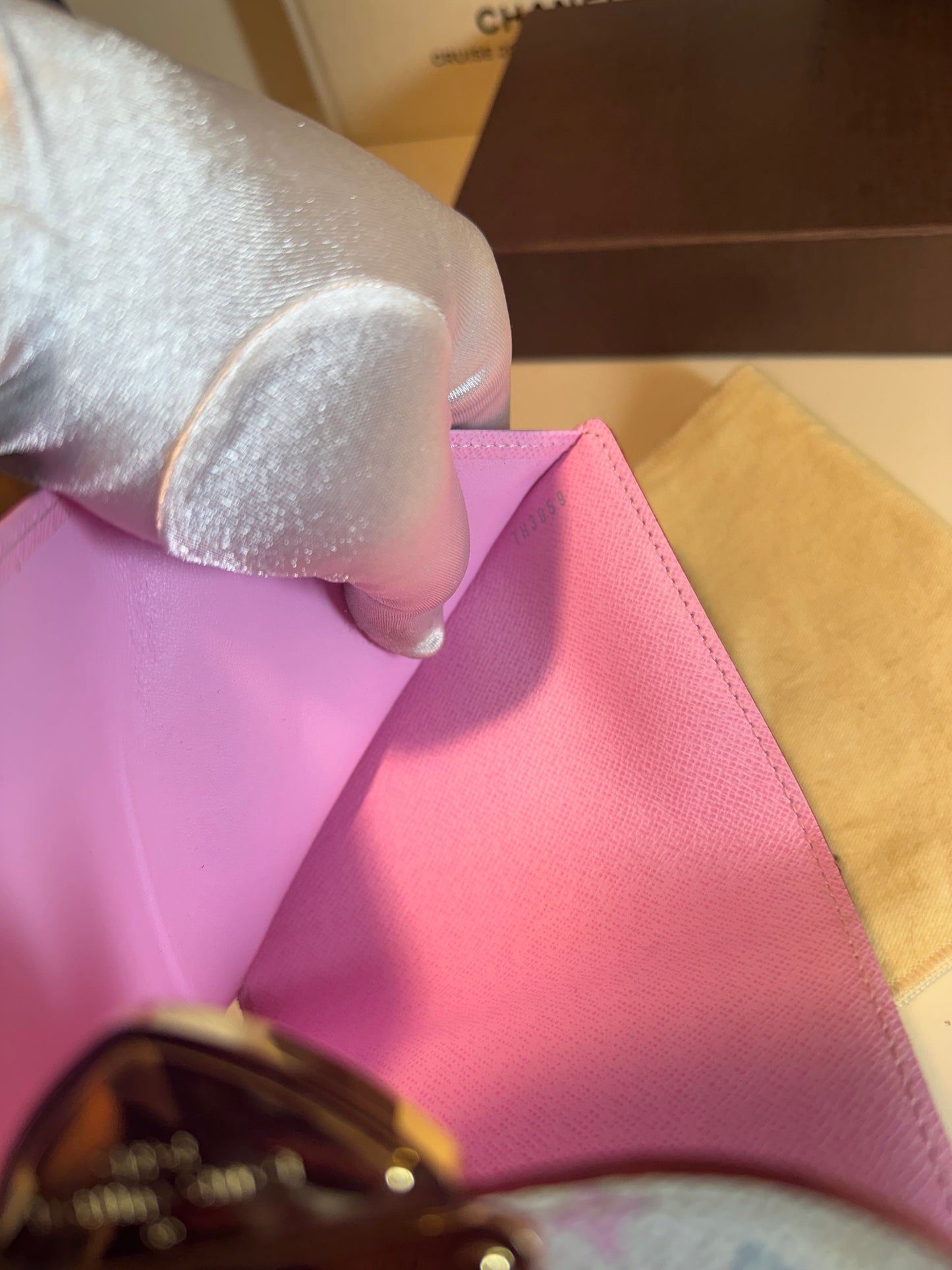 Louis Vuitton white multicolor monogram , the Portefeuille Koala .