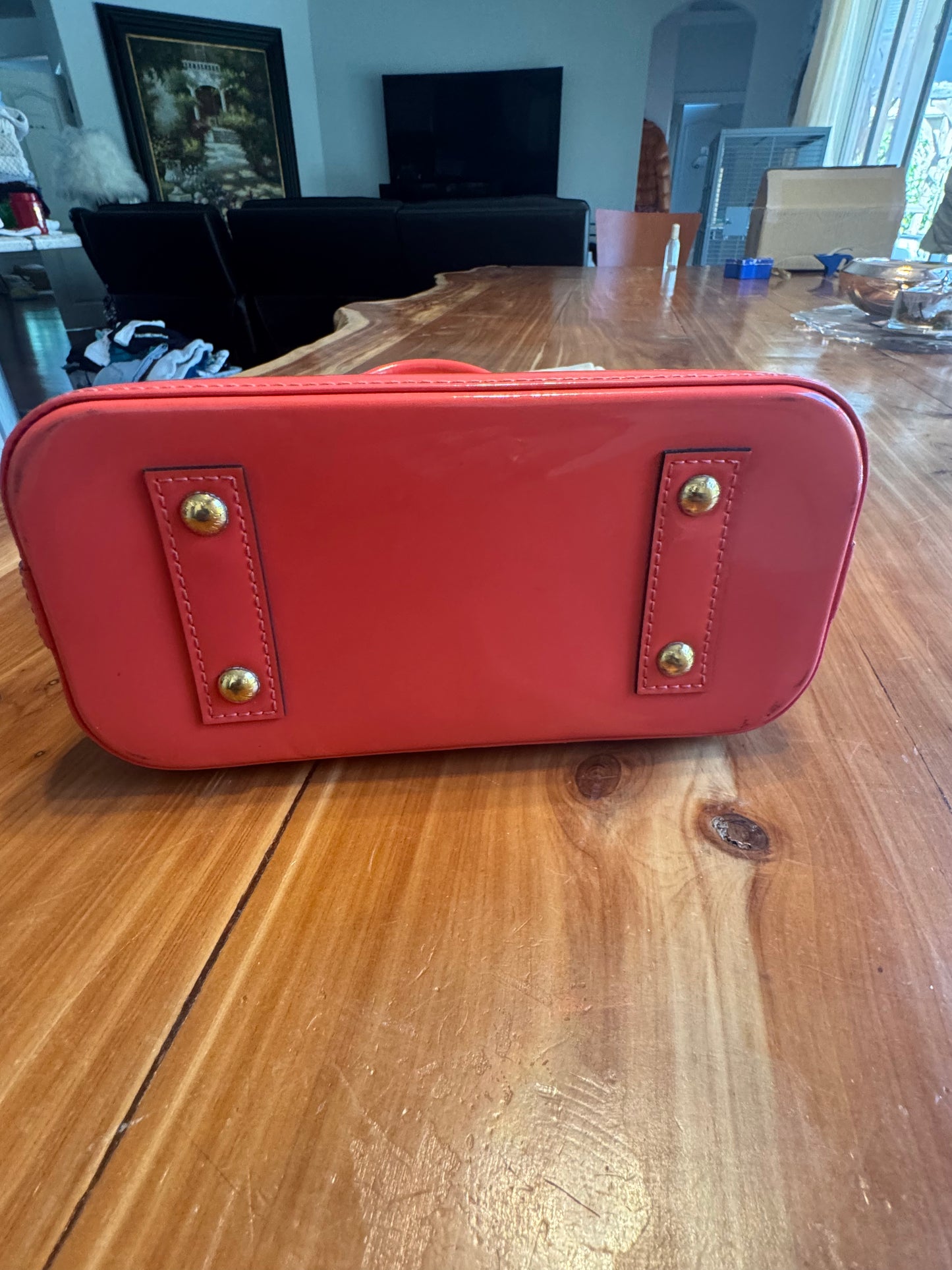 Louis Vuitton Alma BB – Vernis Leather (Coral/Pink)