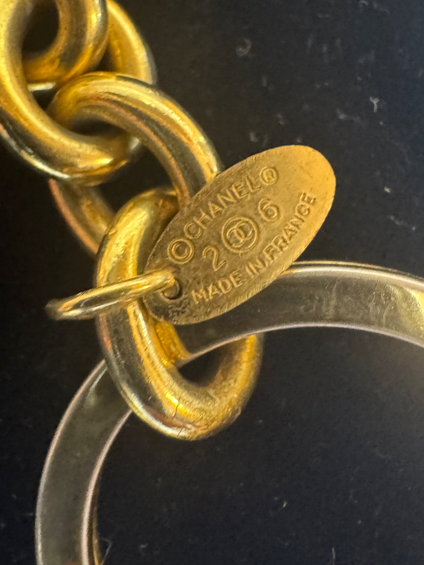 Chanel Paris round logo keychain / bag charm