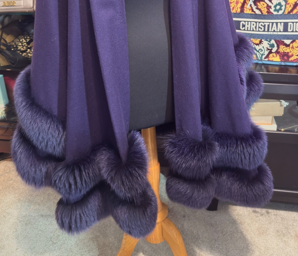 POLA AMIAN fox fur poncho