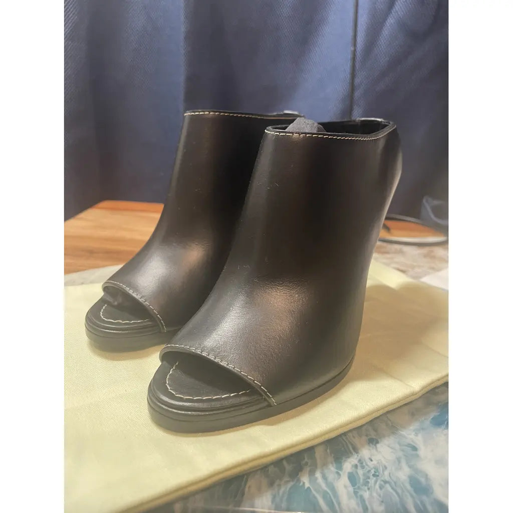 Black Burberry Mid Heels